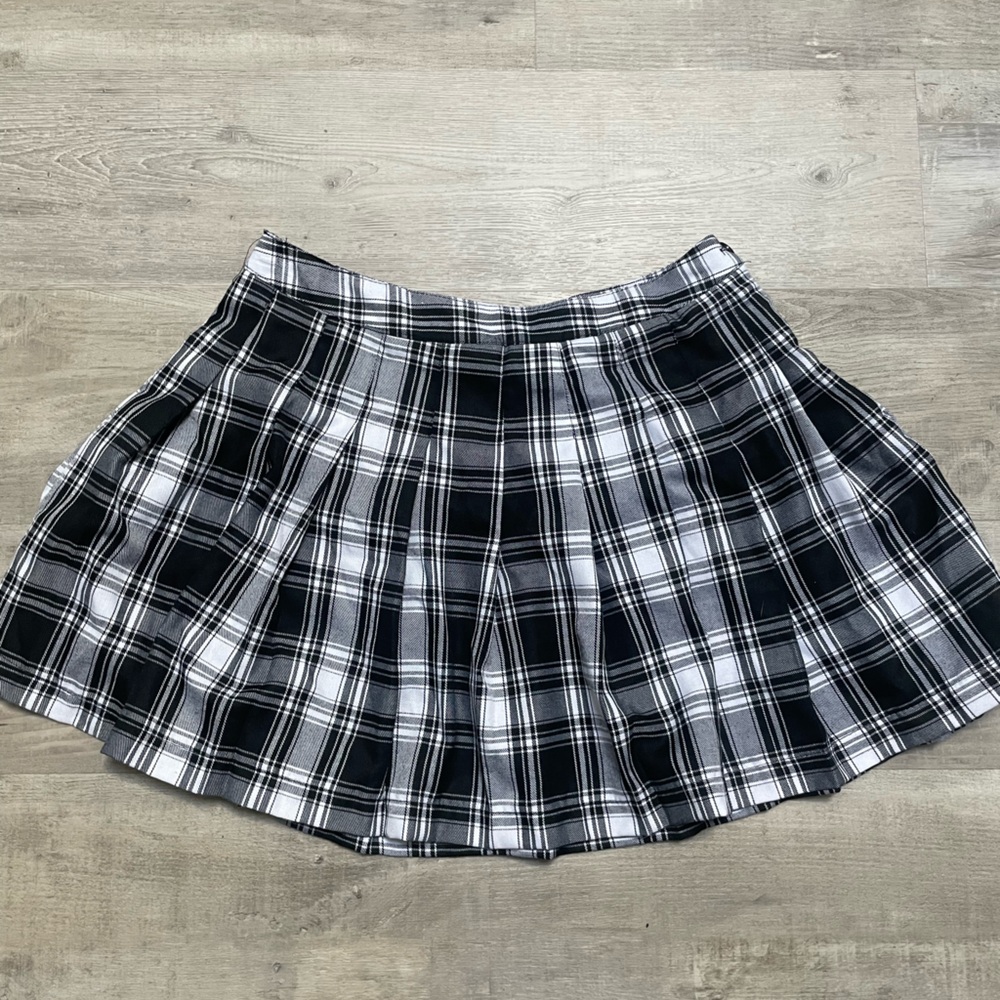 Black and White Plaid Skirt